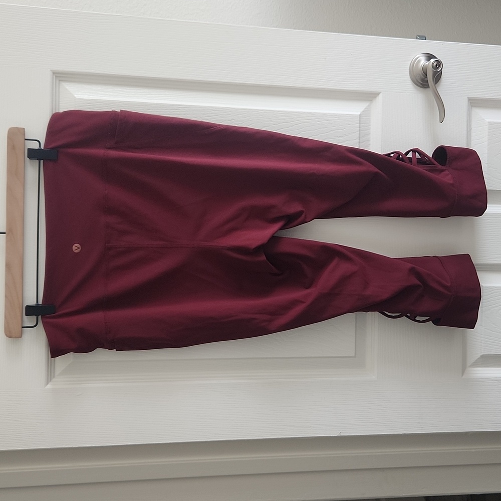 LIVI high rise soft Capri leggings with pockets - zinfandel size 18/20 - Picture 6 of 9